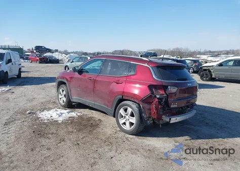 2022 Jeep Compass Latitude 4X4 from USA, damaged, VIN 3C4NJDBBXNT217140